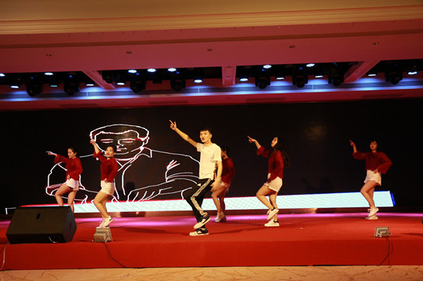 5ae2c04292a61.jpg 4_副本.jpg