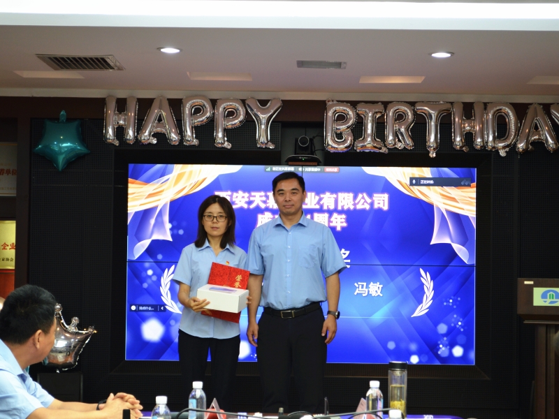 6678e2249f32d.jpg 馮敏獲獎(jiǎng)_副本.jpg